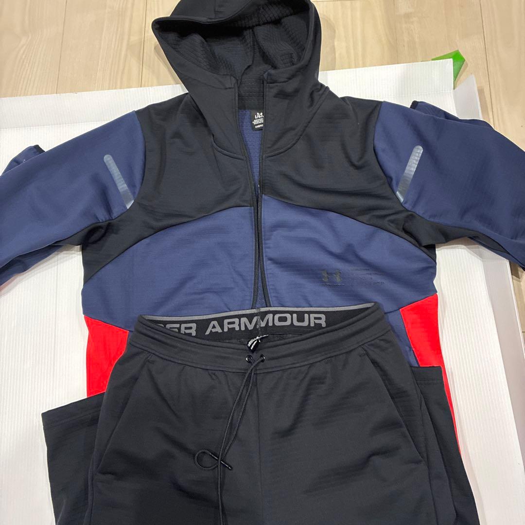 アンダーアーマーウインターニット上下