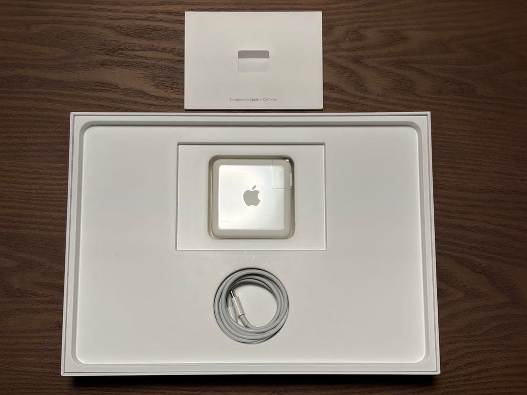 MacBookPro 13インチ 2019 2.4GHz 16GB