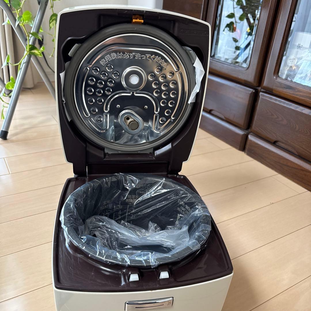 三菱 NJ-UA107 炊飯器 ホワイト