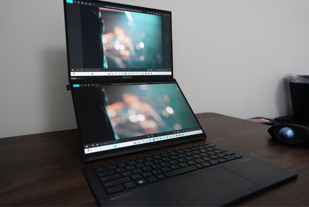 【美品】ASUS Zenbook DUO UX8406MA