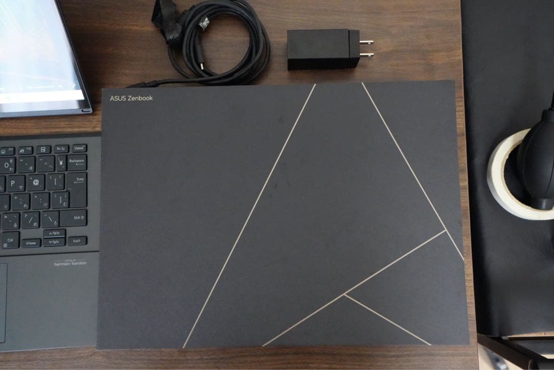 【美品】ASUS Zenbook DUO UX8406MA