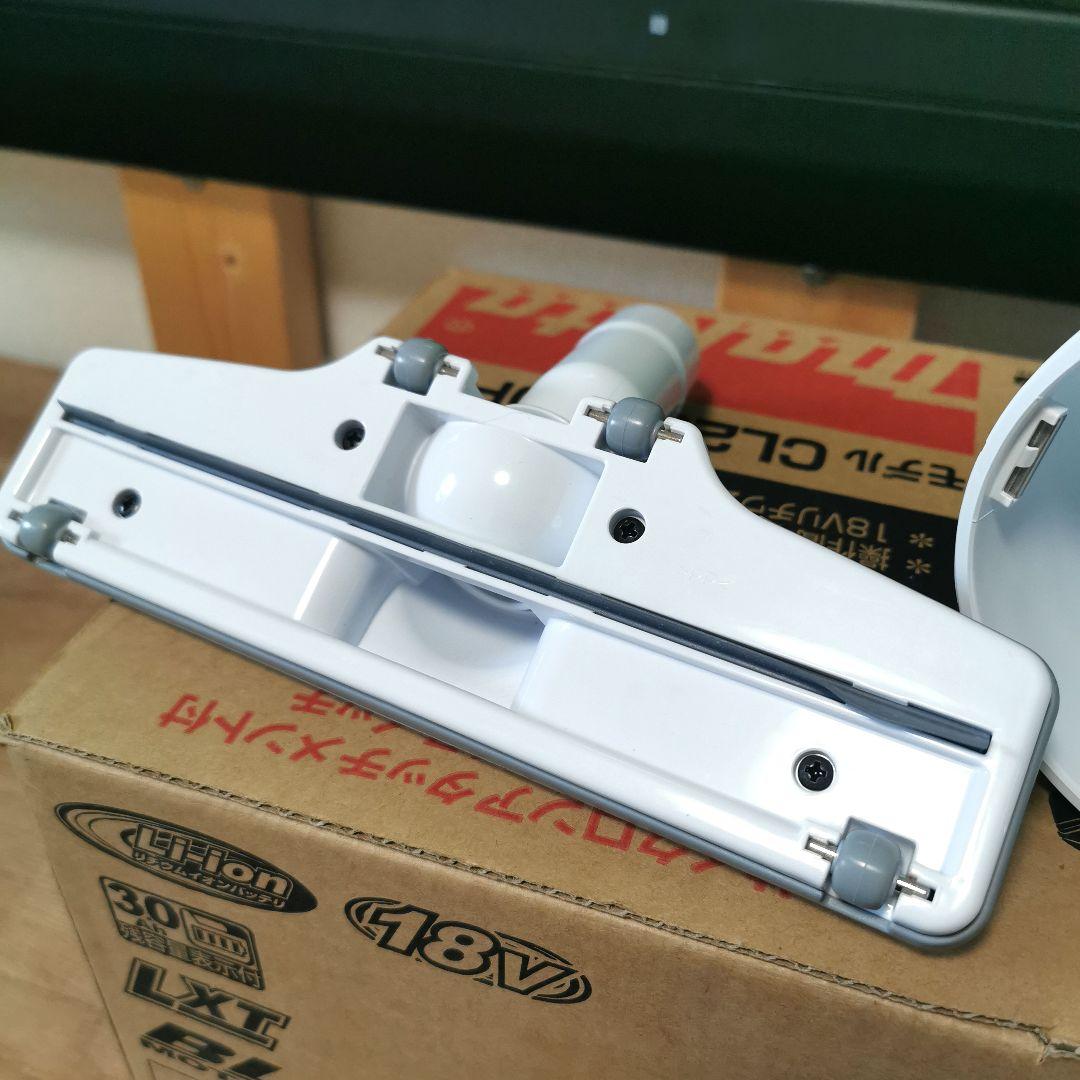 【新品未使用】週末お値下げ♦マキタ掃除機18vサイクロンアタッチメント付き