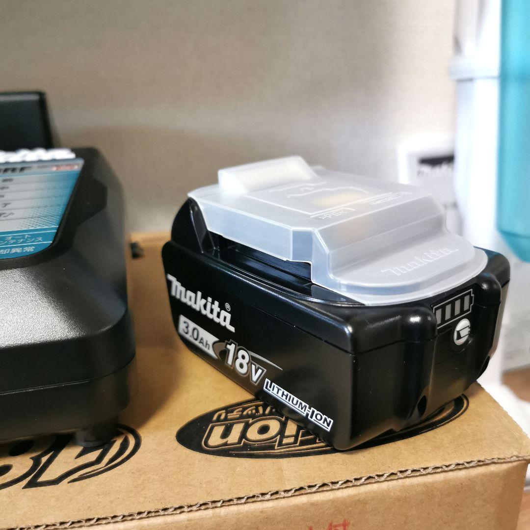 【新品未使用】週末お値下げ♦マキタ掃除機18vサイクロンアタッチメント付き