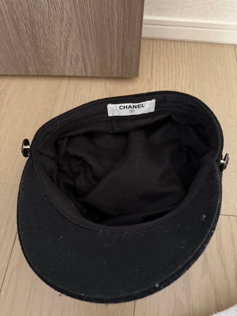 黒 チェーン装飾キャップ