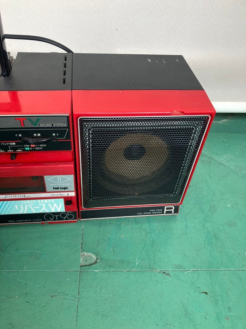 [中古]SHARP QT-95 赤色ラジカセ