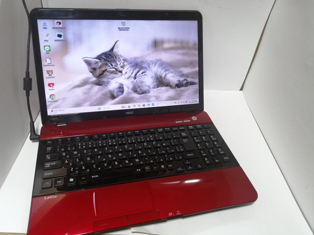 ほWindows11NECノートパソコンwifiメモリ8GB爆速SSD 人気の赤