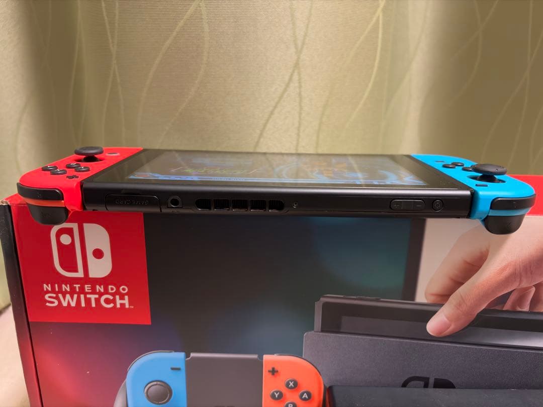 Nintendo Switch 本体 一式　初期型　箱付き赤/青 Joy-Con