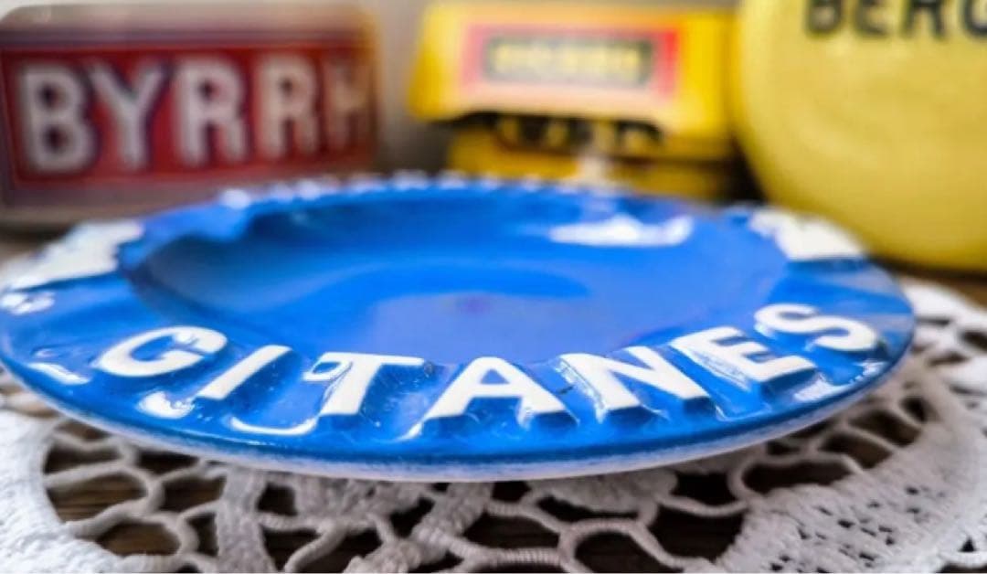 1960年代　パリ・ブロカント発掘！ジタンブルーが美しいヴィンテージ灰皿A