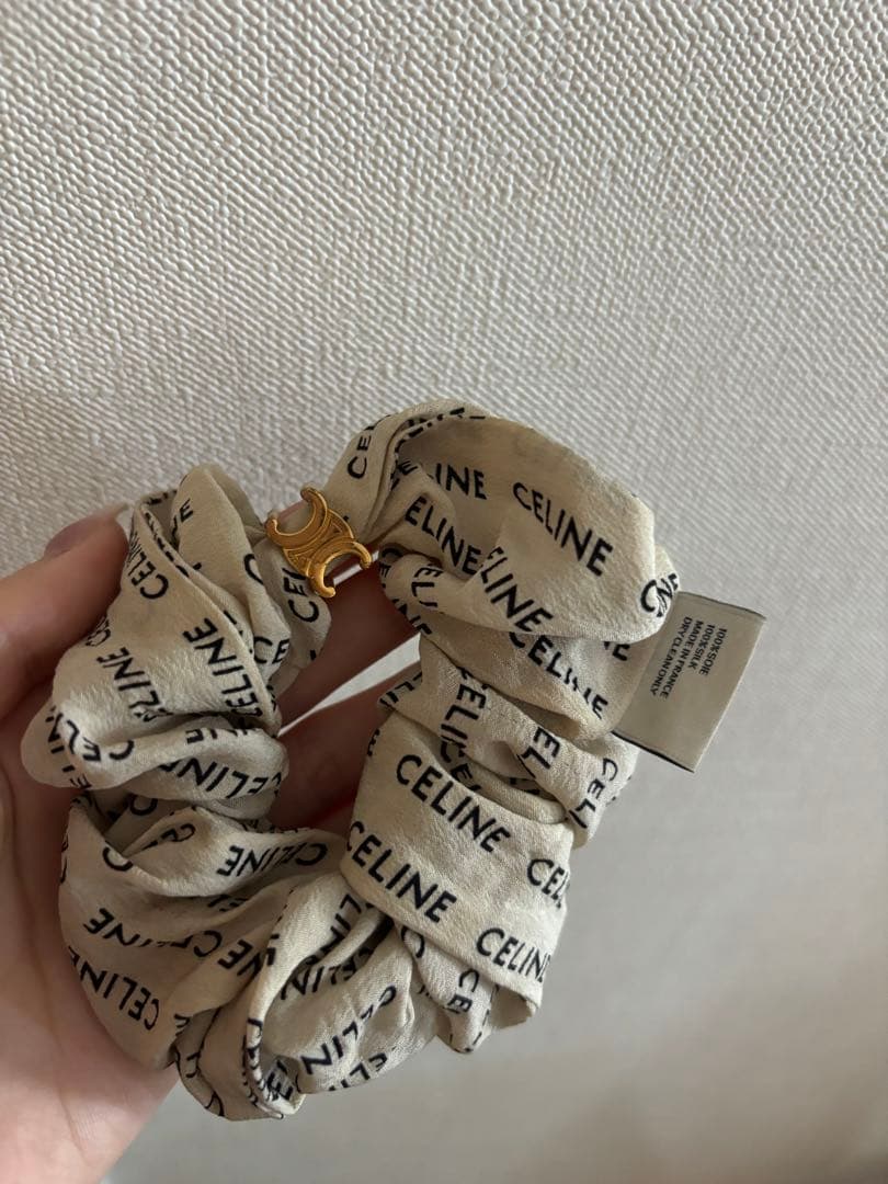CELINE シュシュ ゴム ベージュ