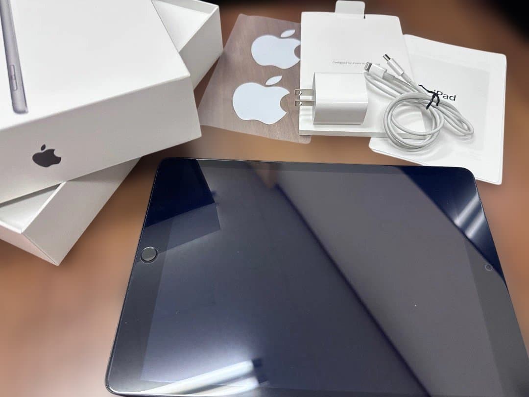 アップルiPad(第9世代)WiFiモデル64GBスペースグレイ★動作順調