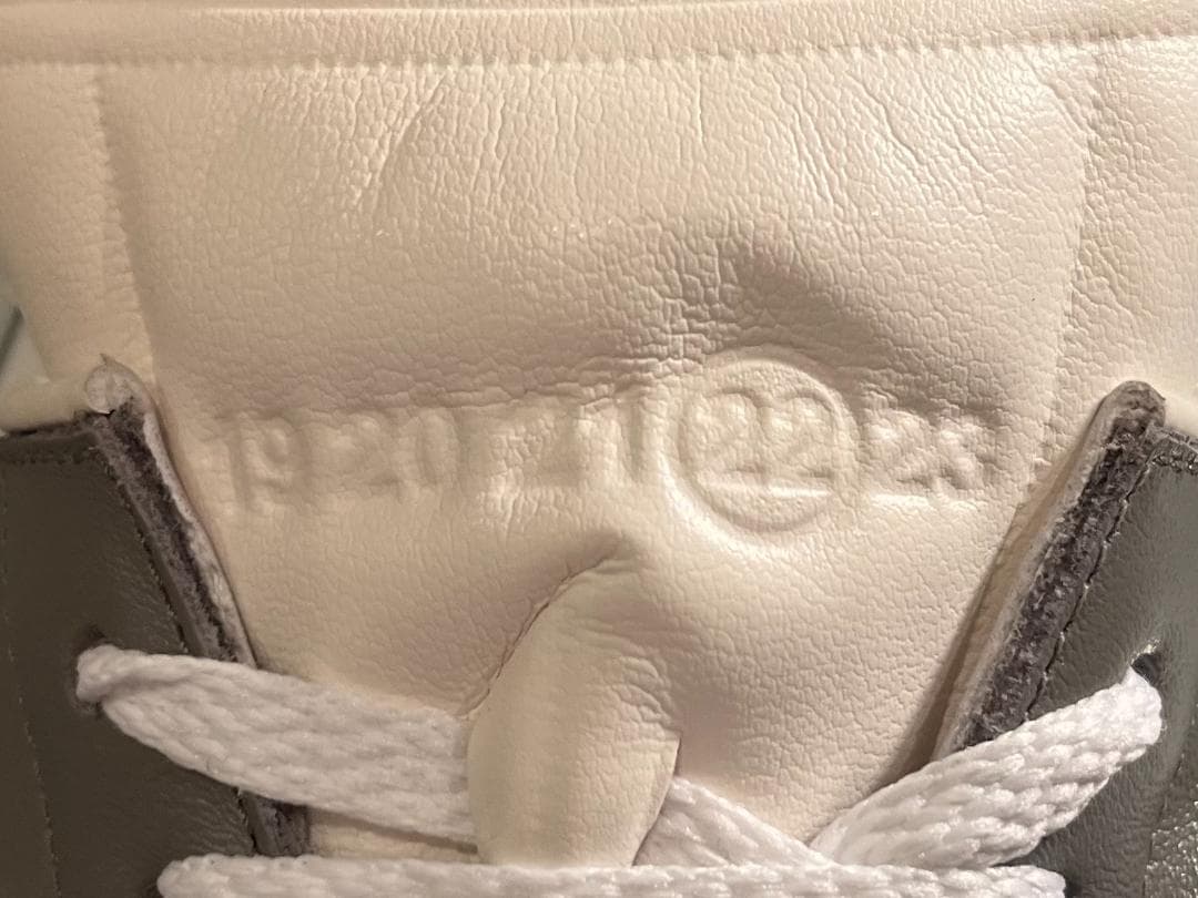 C*F様 未使用☆廃盤カラー／メゾンマルジェラ／レプリカ／フェザーライトスニーカ