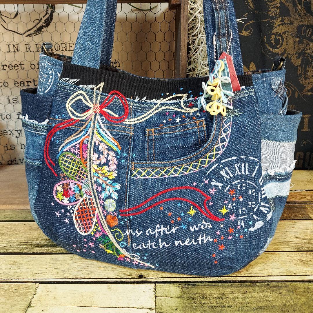 刺繍デニムバック　No.648　デニムリメイク　チューリップバック　丸いバック