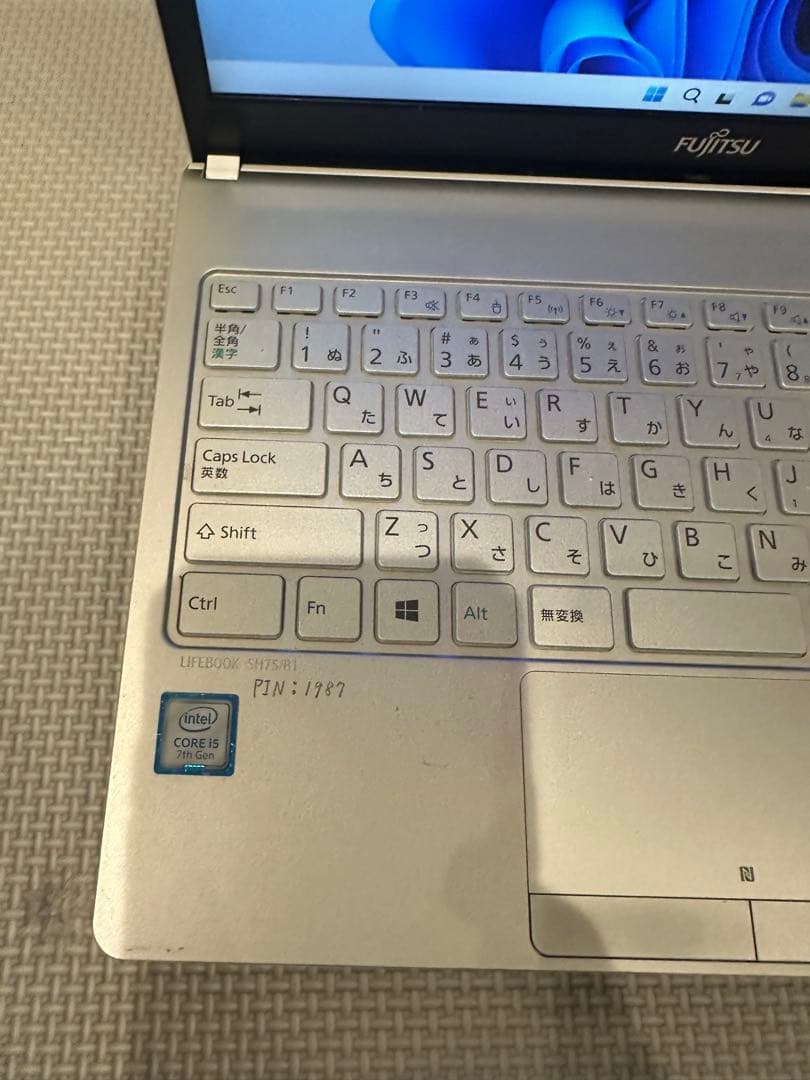 驚速 SH75/B1 i5-7200U4GB+SSD128 W11