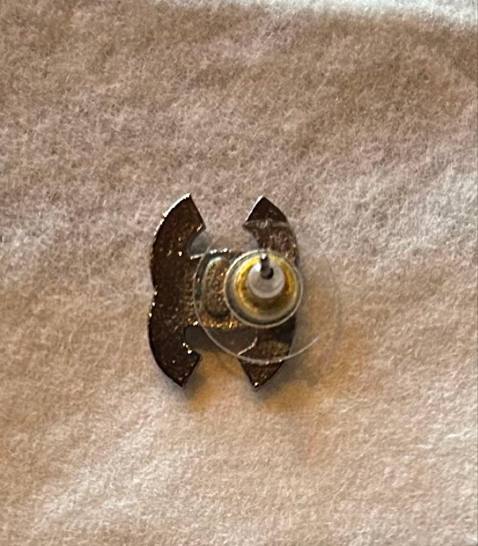 CHANELシャネル　ピアス　片耳　CCマーク イエローストーン