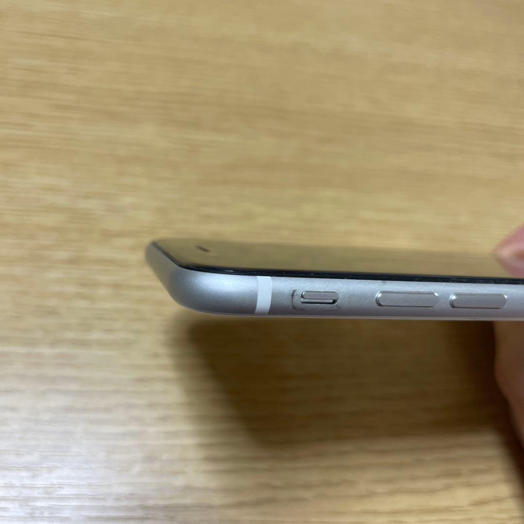 美品 iPhone SE MHGQ3J 64GB ホワイト