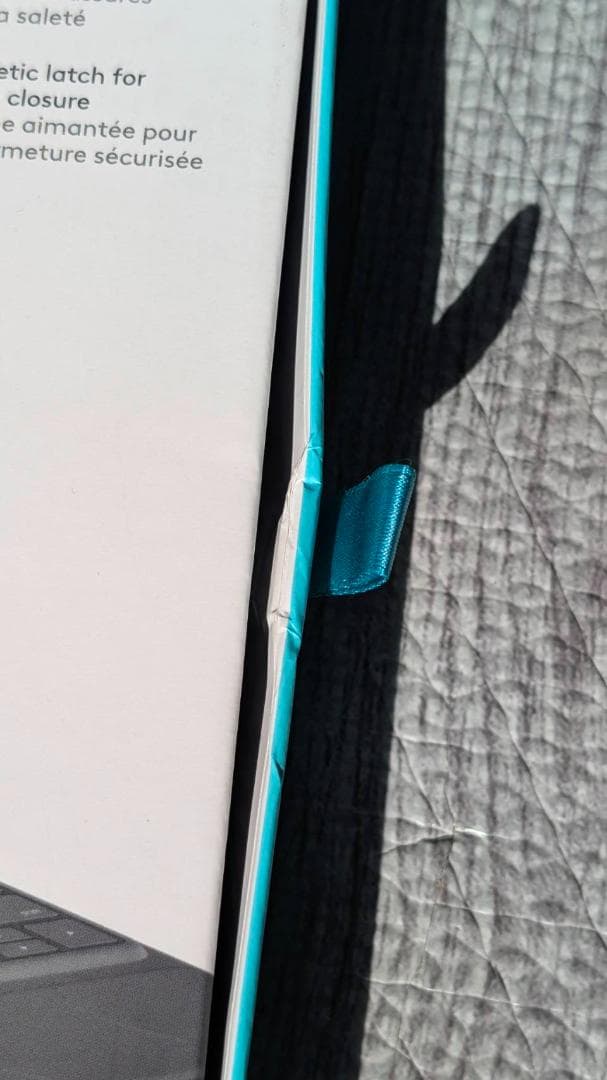 Logitech Rugged Folio キーボードケース iPad 7/8