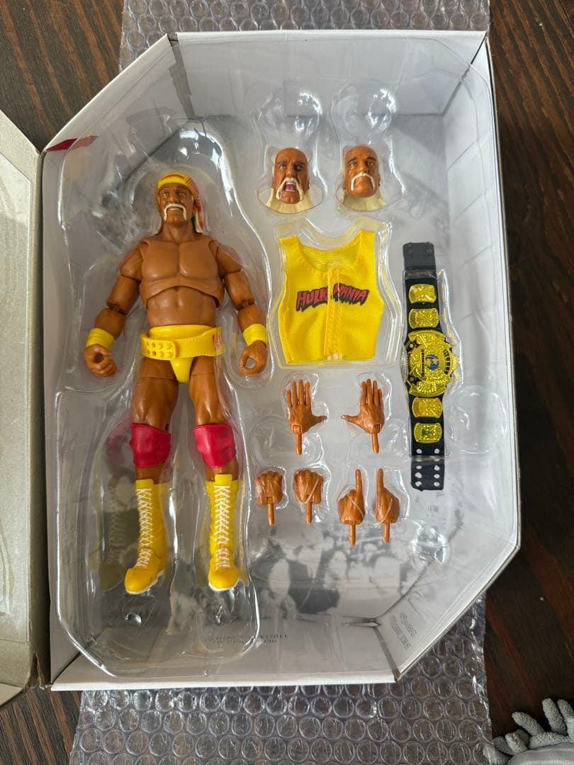 WWE Hulk Hogan Ultimate Edition 8インチ