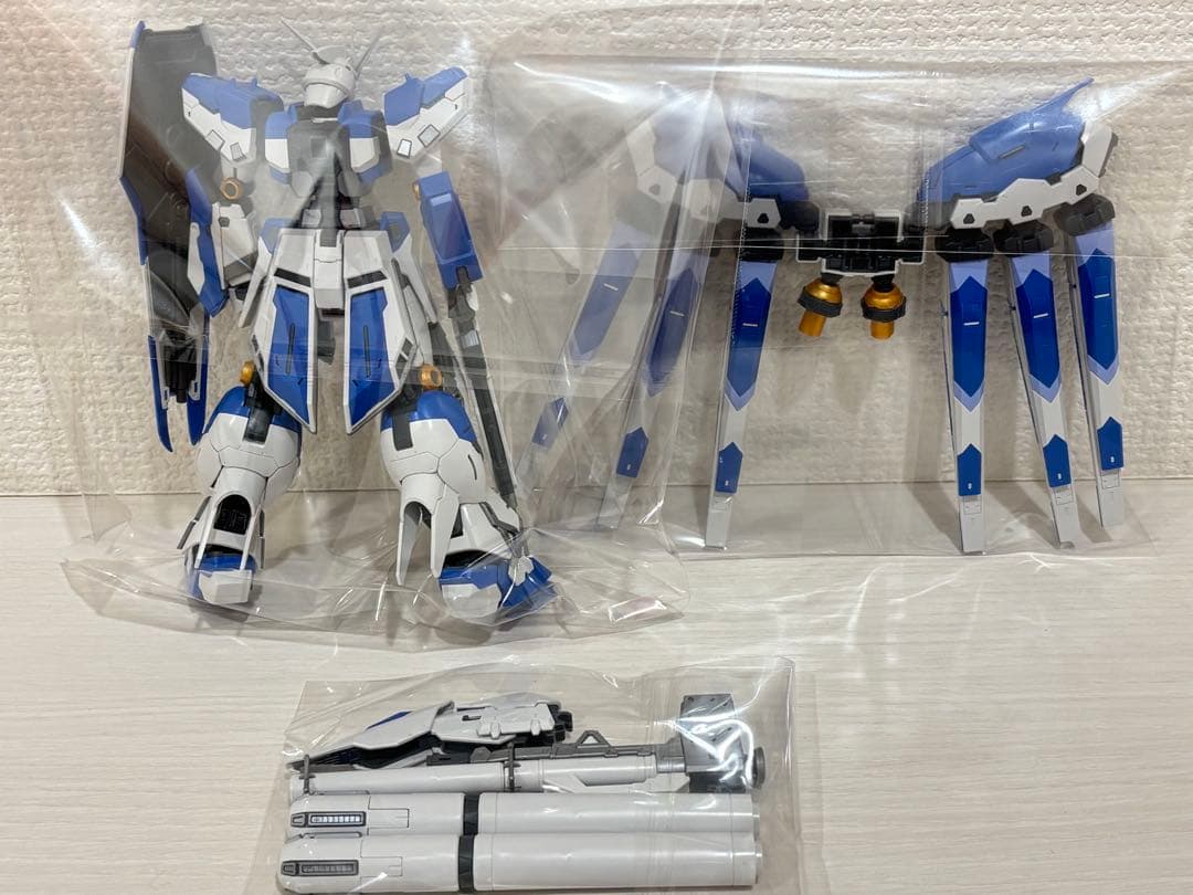 ②ジャンクプラモデル ガンプラ系・RG Hi-νガンダム HG アカツキ 他
