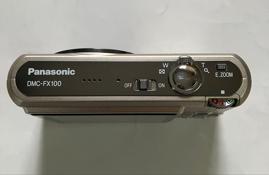 デジタルカメラ Panasonic LUMIX FX DMC-FX100