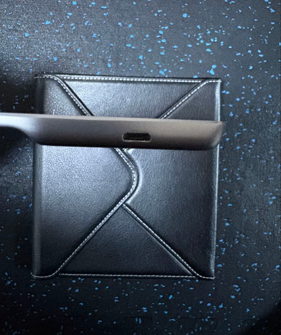 Kindle Oasis (第10世代) 専用カバー付き