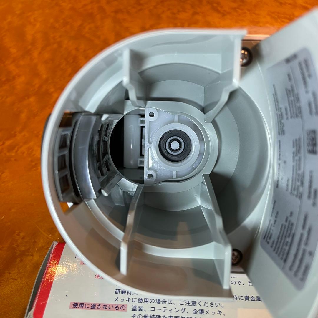 ソーダストリーム　ジェネシス(ホワイト) 満タンガスシリンダー2本、ボトル2本付