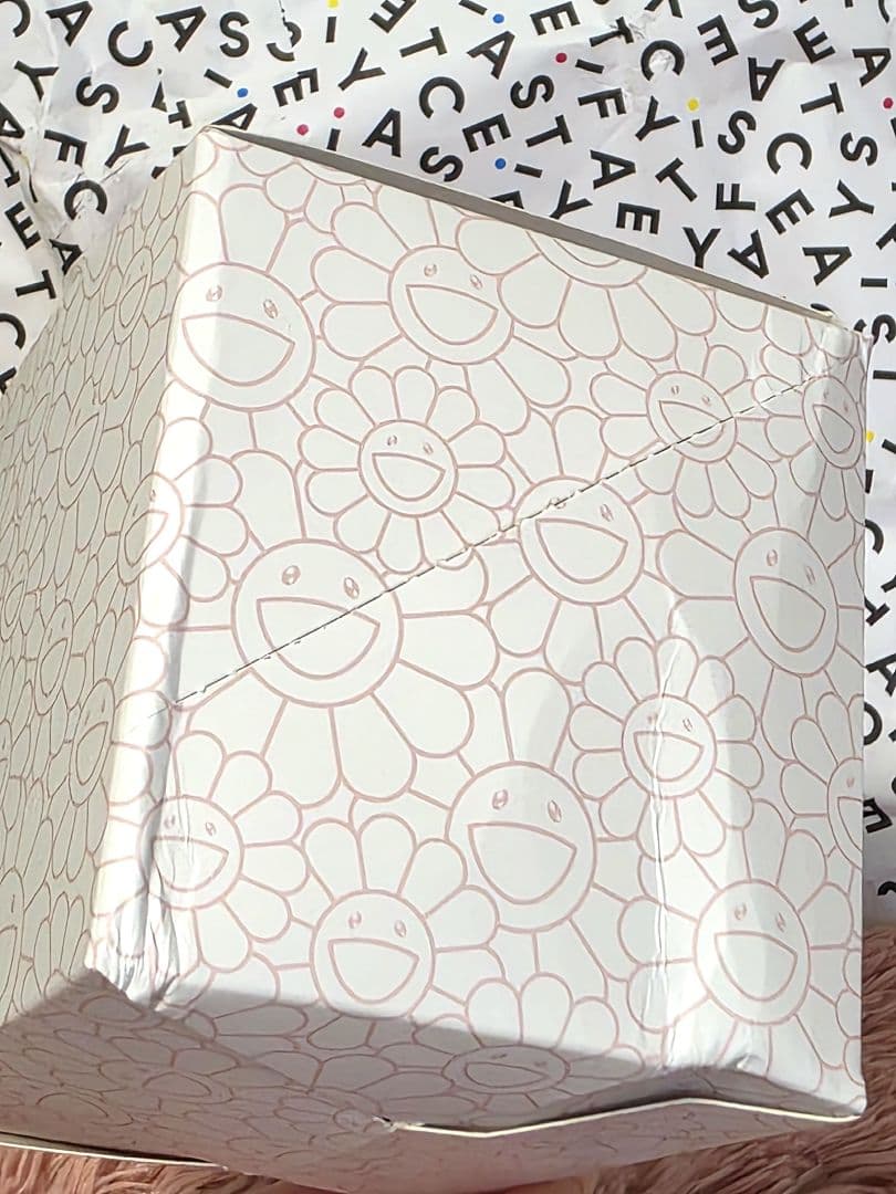 村上隆 x CASETiFY KAIKAI KIKI フィギア モノクロ未開封