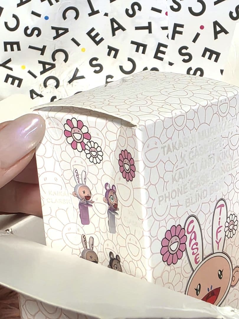 村上隆 x CASETiFY KAIKAI KIKI フィギア モノクロ未開封