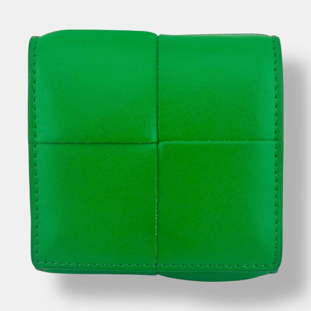 美品 現行 ボッテガヴェネタ カセット ケース グリーン レザー RFID