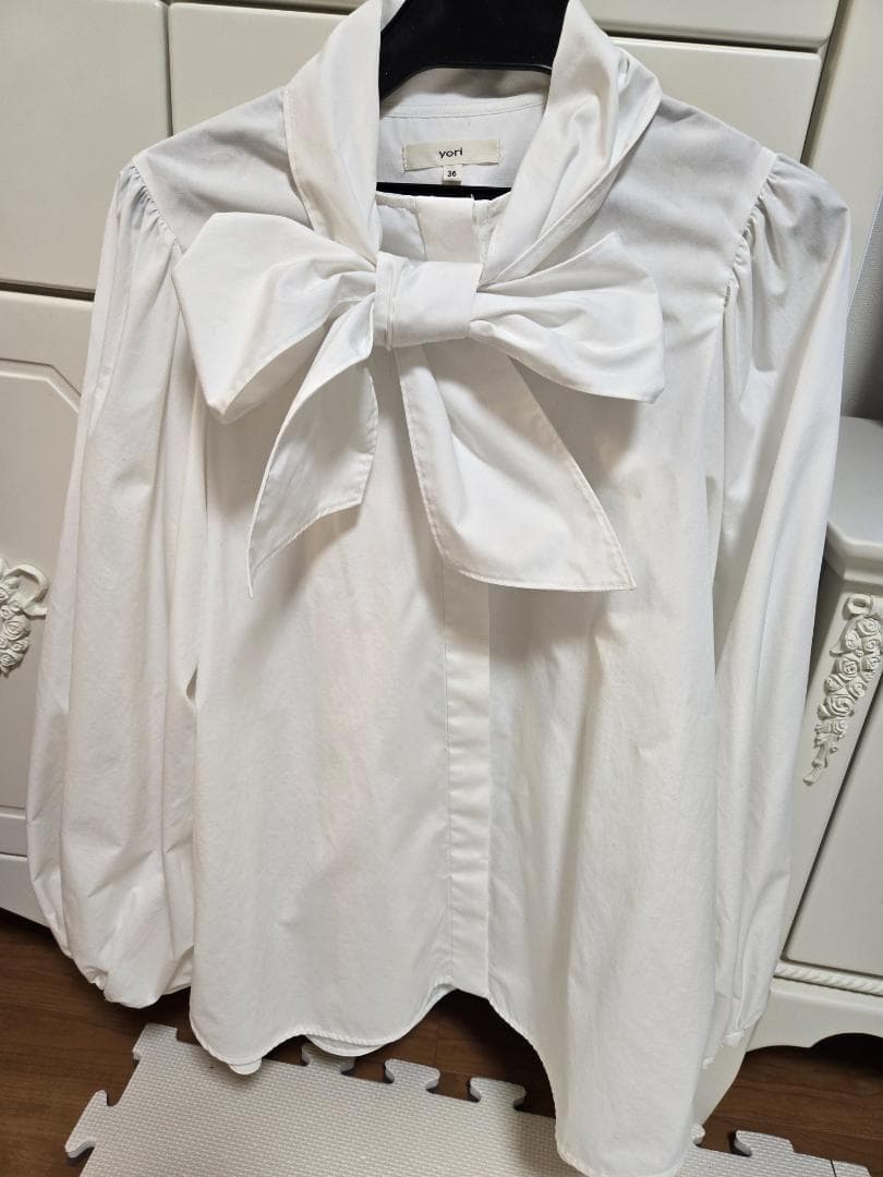 yori ヨリホワイトボウタイブラウス36