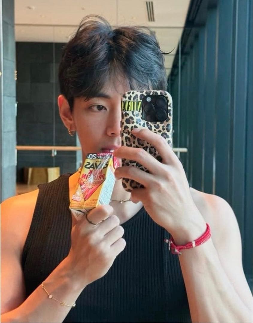 Urban Sophistication iPhone ケース テテ