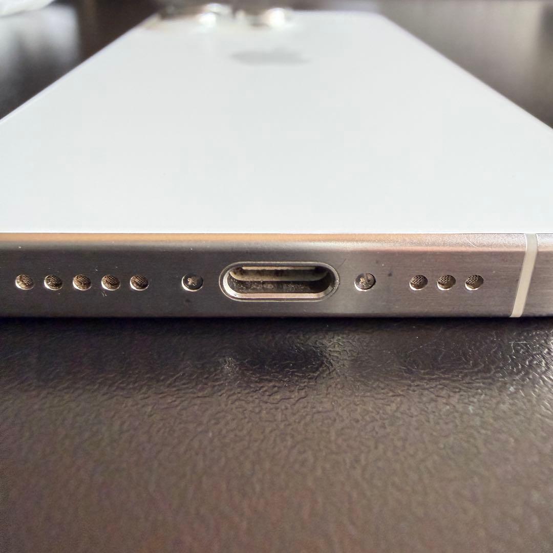 iPhone 15 Pro 128GB ホワイトチタニウム SIMフリー 本体