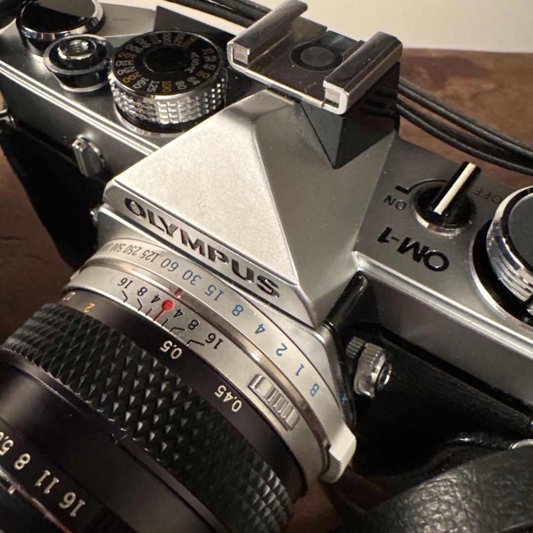 【極美品・希少革ケース付】Olympus om-1