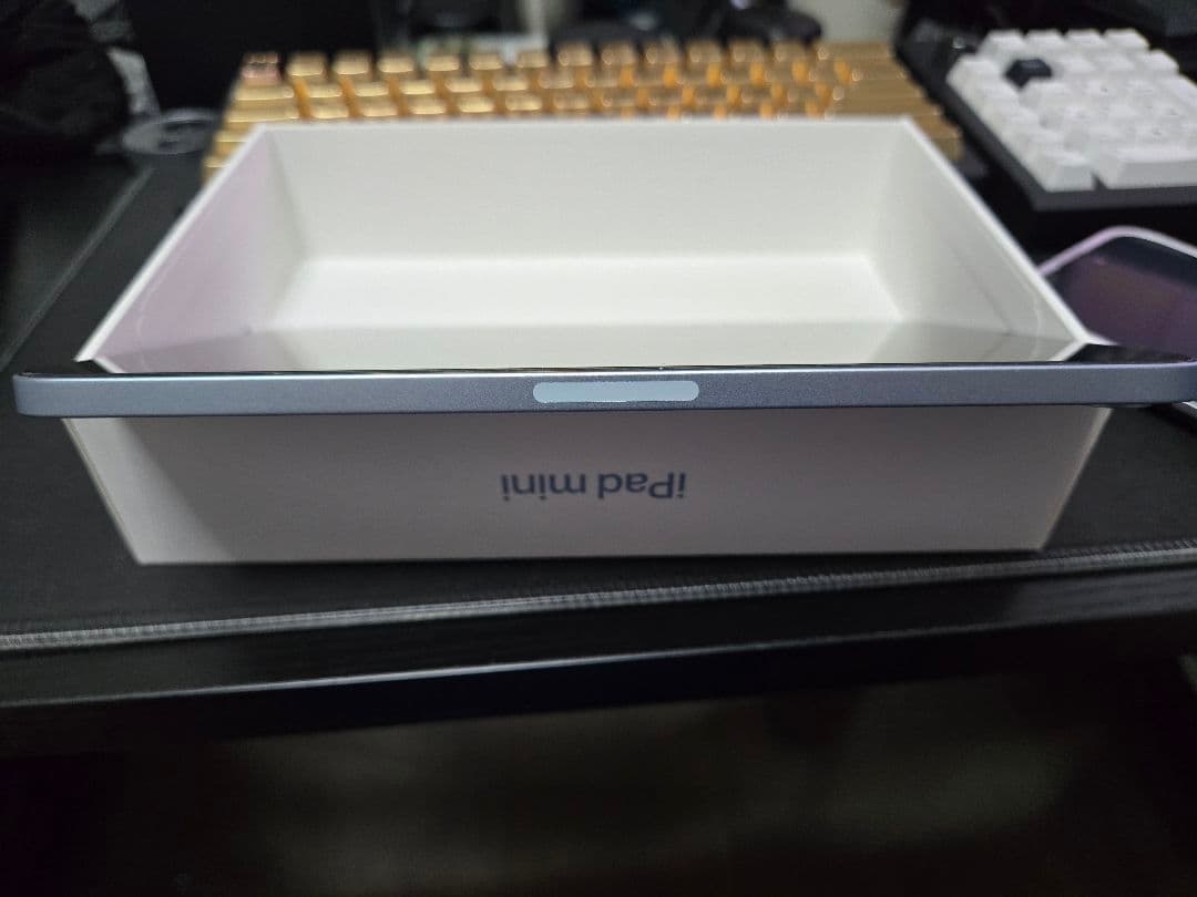 【ほぼ未使用】iPad mimi 第7世代 wifiモデル 128GB