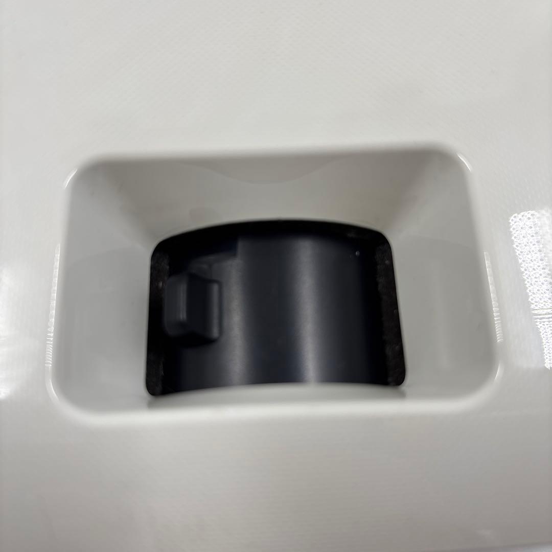 EPSON プロジェクター　EB-E01