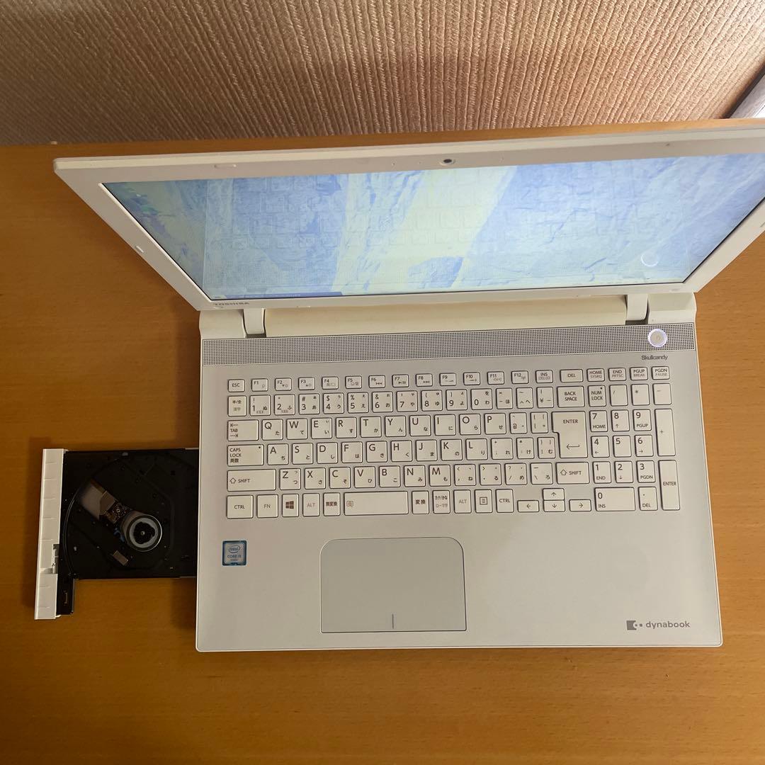 SSD搭載！Dynabook 15インチラップトップ