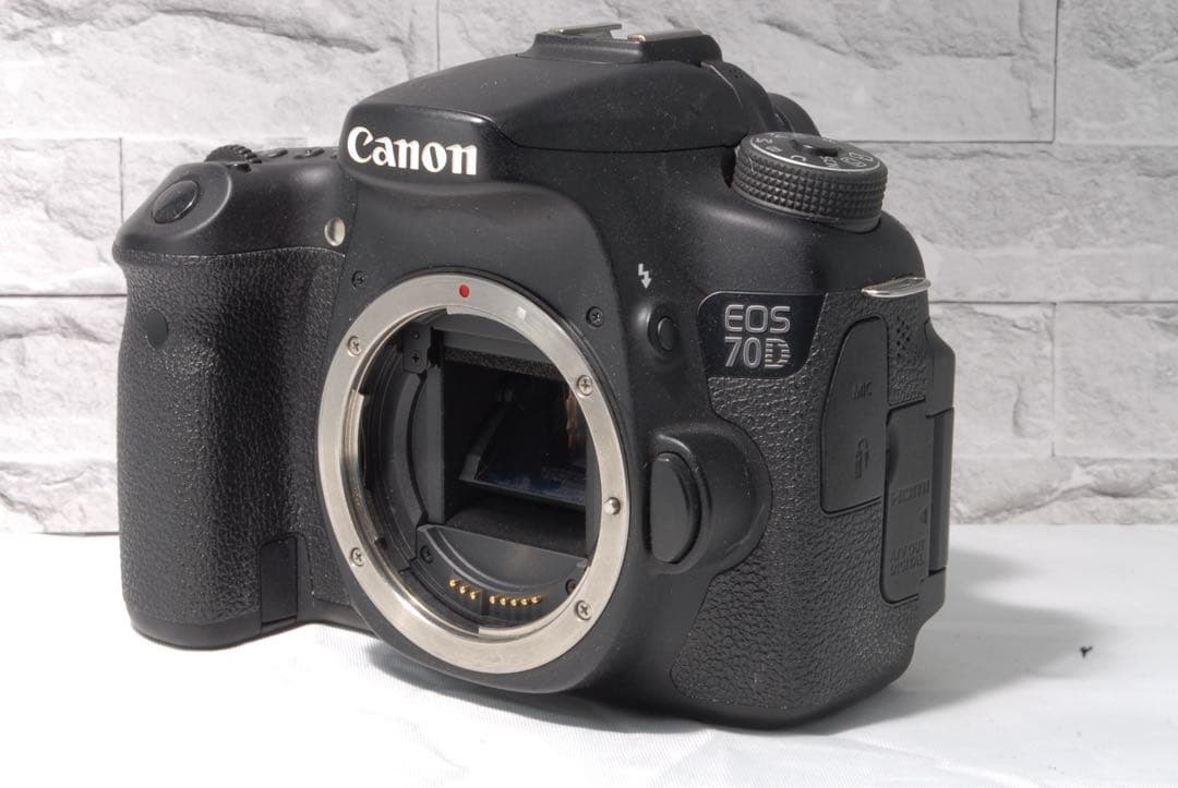 Canon EOS 70D ボディ 【美品】 動作良好 キャノン
