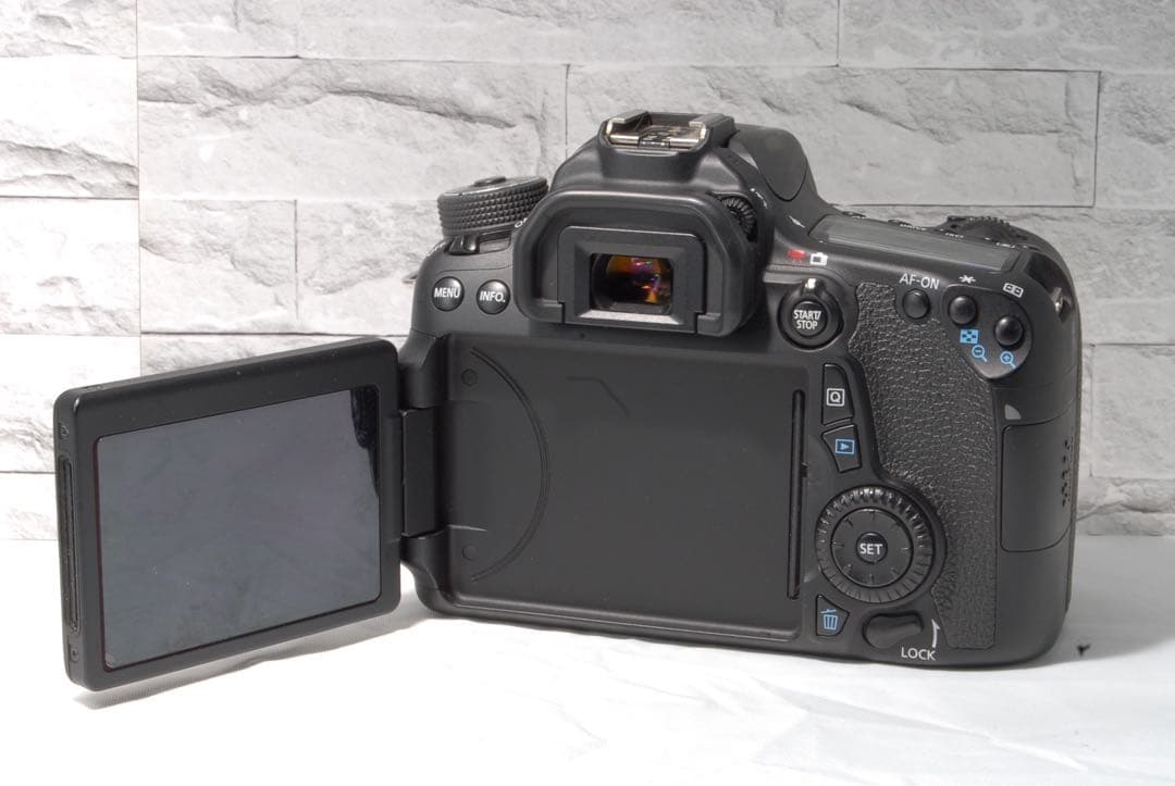 Canon EOS 70D ボディ 【美品】 動作良好 キャノン