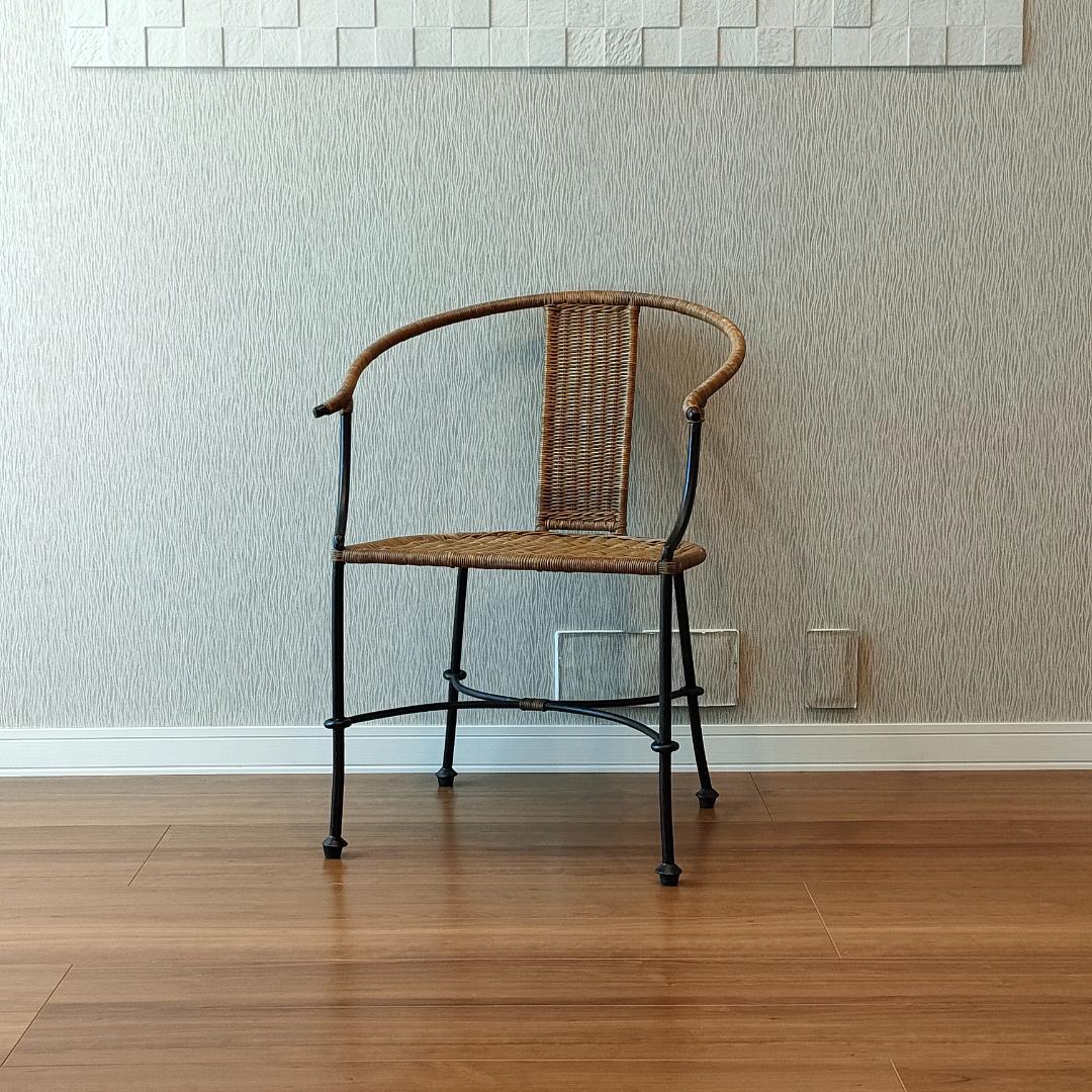 ヴィンテージ　ラタンチェア①　アイアンフレーム　アームチェア