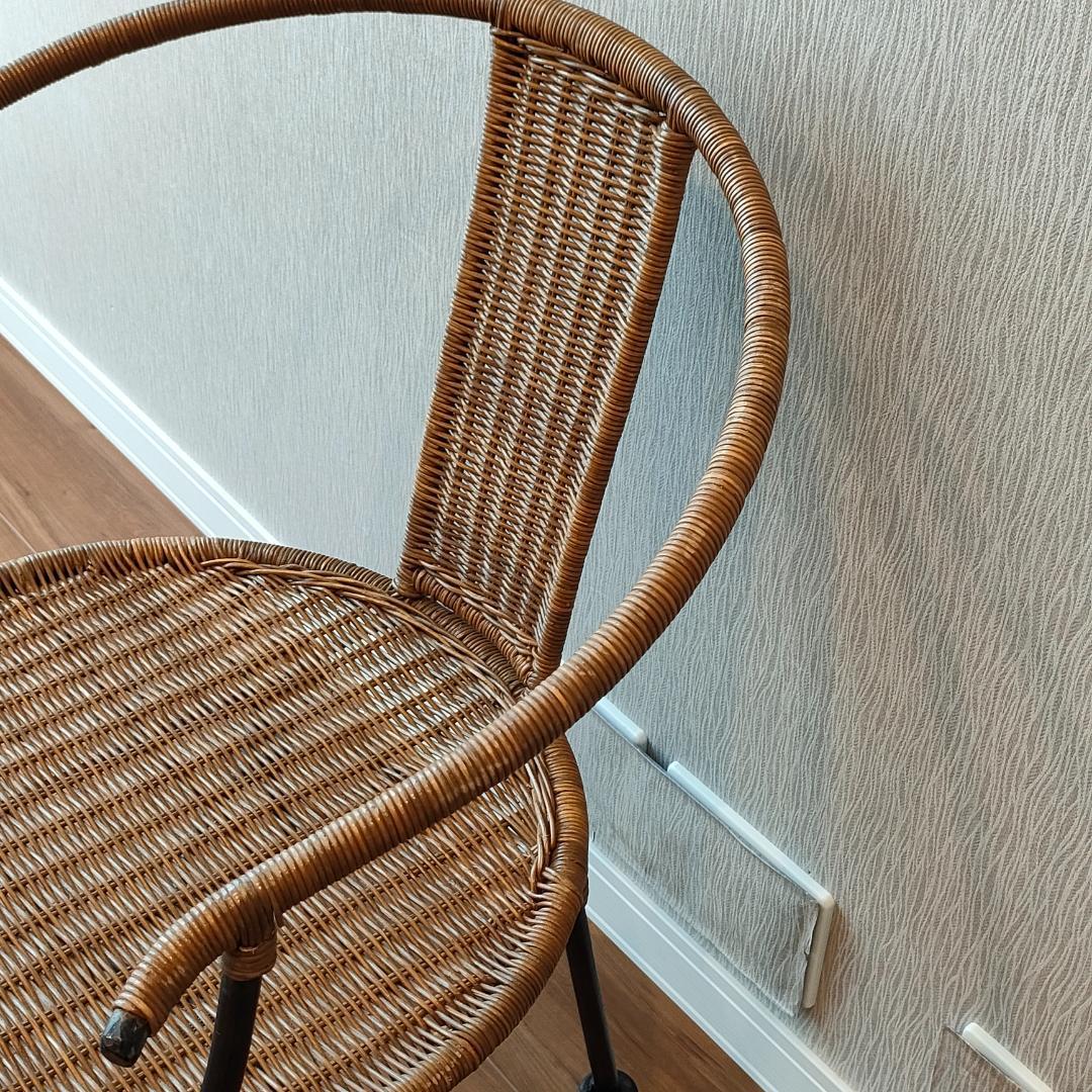 ヴィンテージ　ラタンチェア①　アイアンフレーム　アームチェア