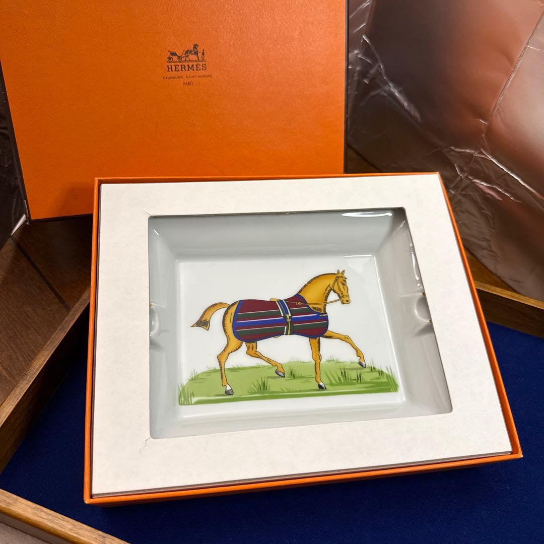 エルメスの馬のイラスト 陶器製灰皿