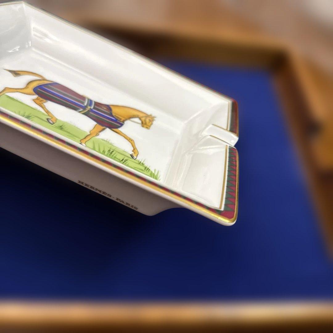 エルメスの馬のイラスト 陶器製灰皿
