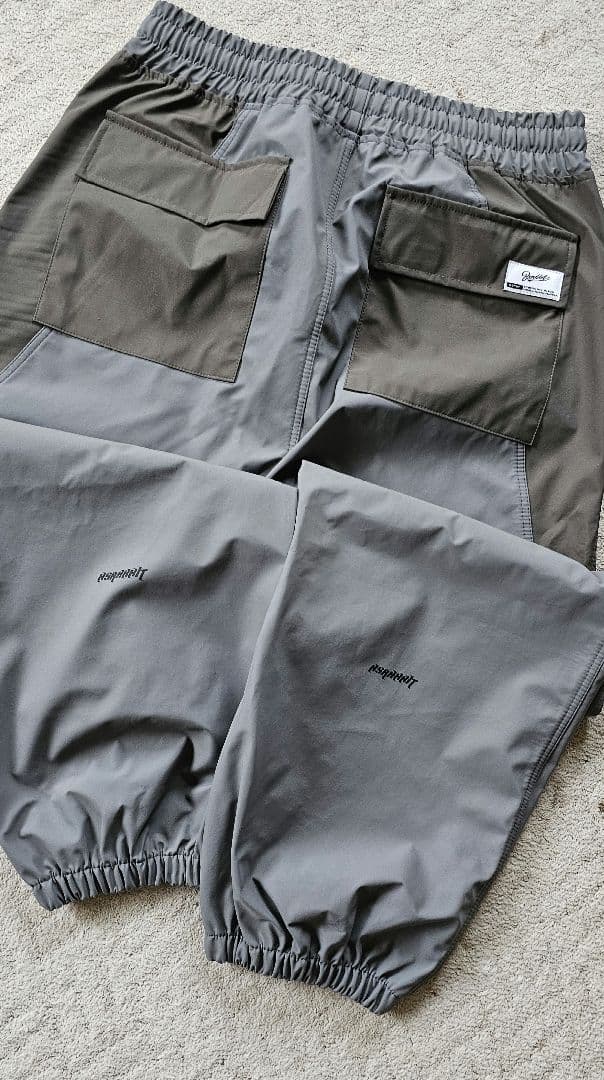 美品ビエスラビット　スノーパンツ　スキースノボー　パンツ韓国