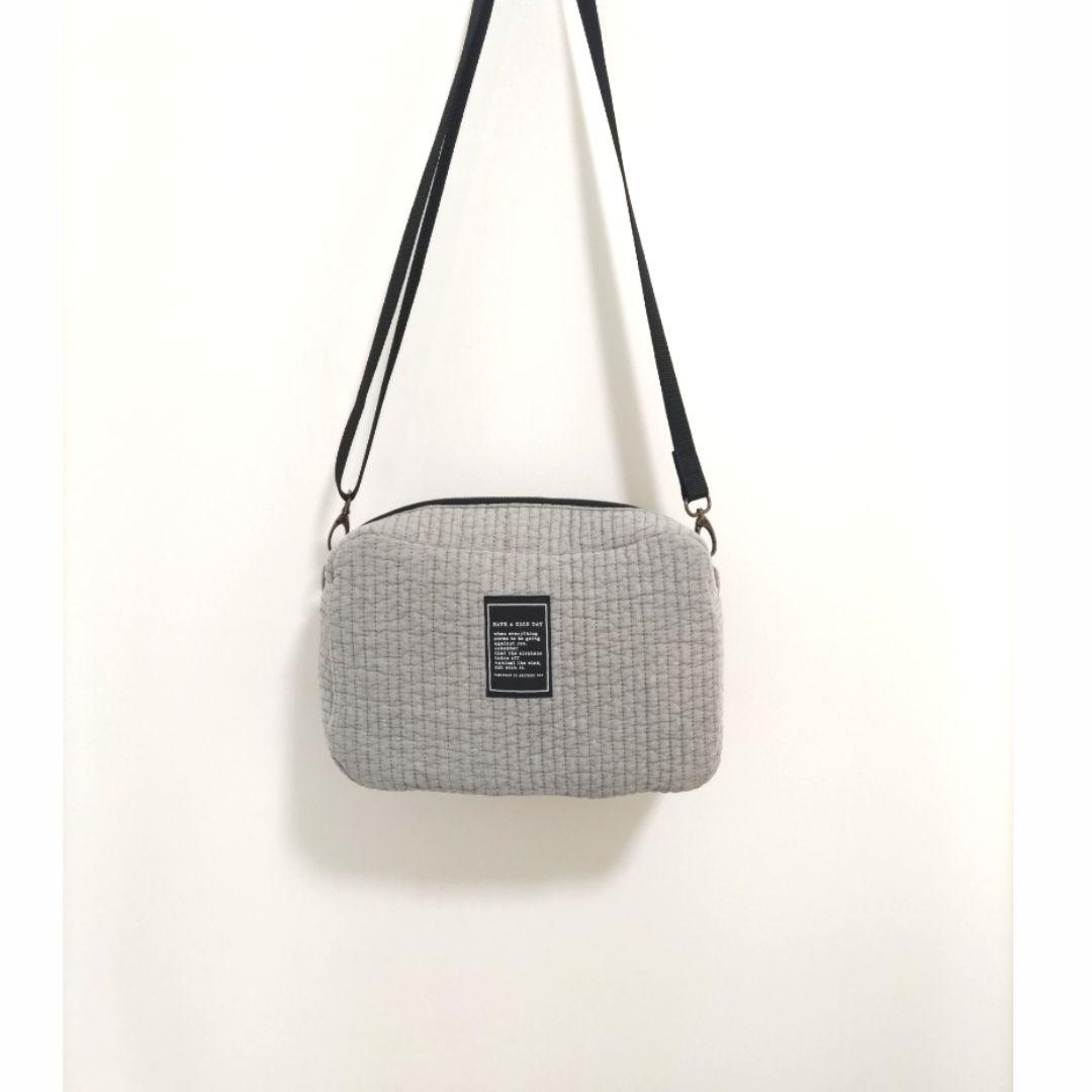 YONA様　スクエアショルダーバッグ　ヌビキルト(シルバーグレー、フォグブルー)