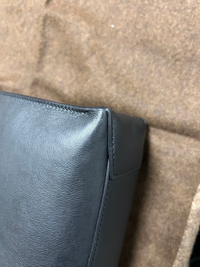 LOEWE　バックル　ホリゾンタル　トートバッグ　アナグラム　レザー　ブラック