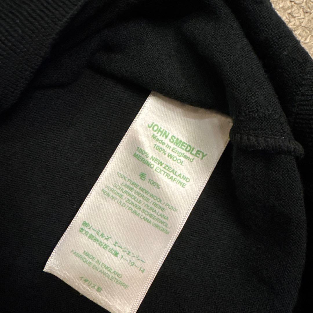 黒 タートルネック セーター