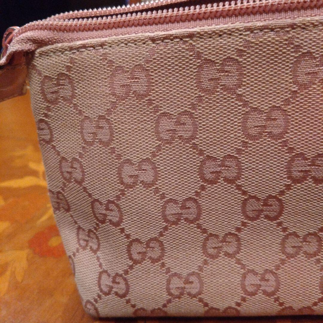 Gucci GGパターン ピンクポーチ