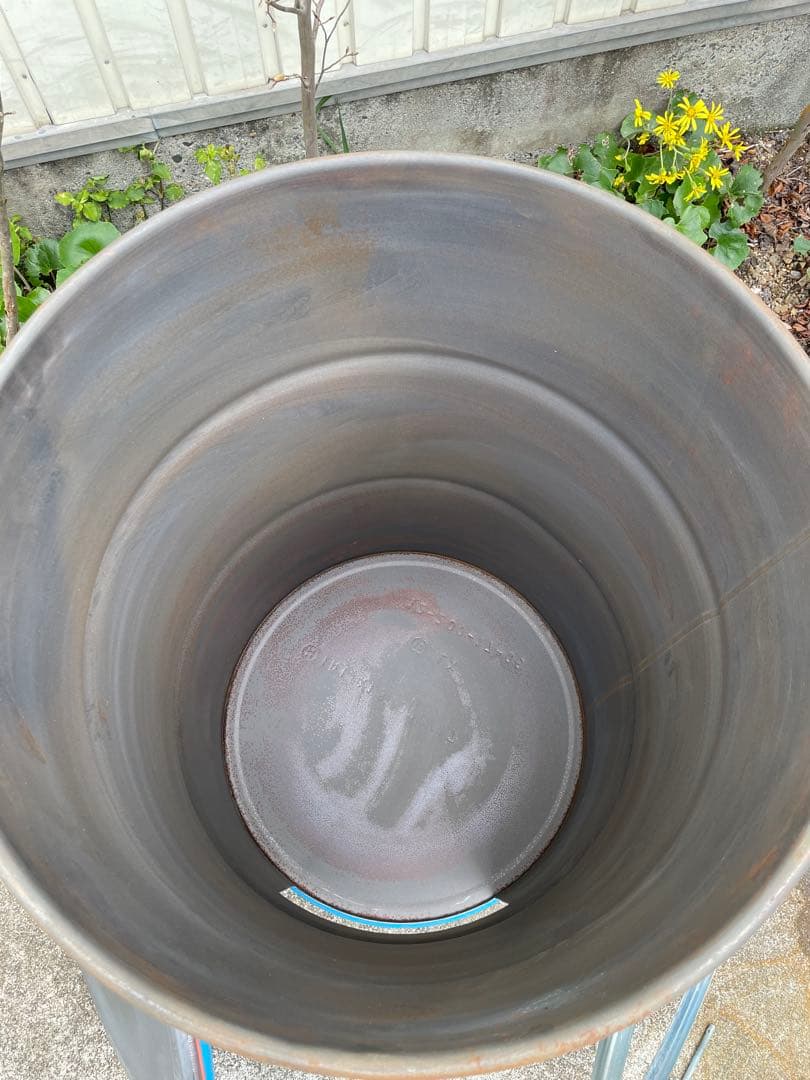 はなちゃん ドラム缶 焼却炉 蓋あり