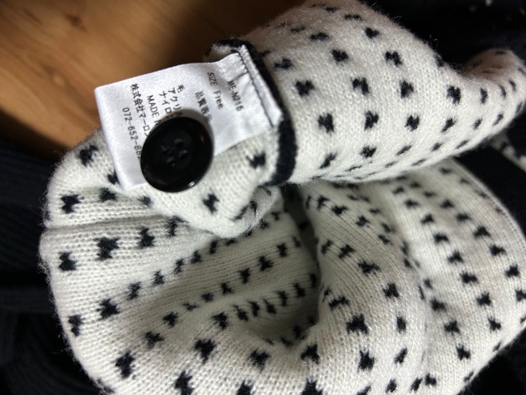 【新品同様】　マーロンエノンフィ　タイ付き　カーディガン　ニット　セーター