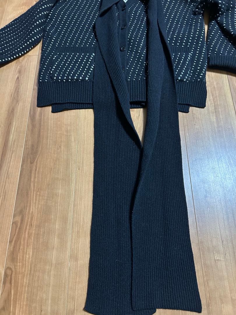 【新品同様】　マーロンエノンフィ　タイ付き　カーディガン　ニット　セーター