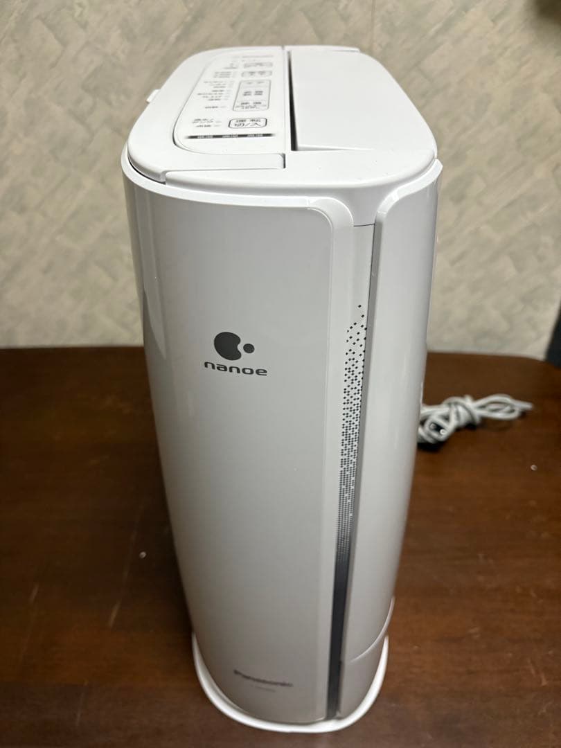 ナノイー 除湿機 ホワイト　F-YZVX60 23年式　美品　Panasonic